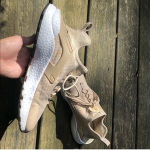 Air Huarache Run Ultra *Oatmeal Color*